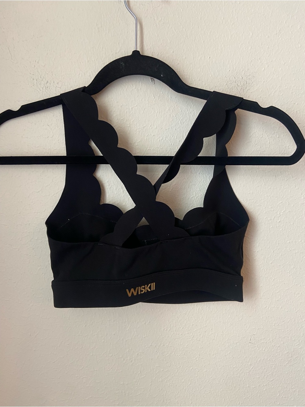 WISKII Cross Back Sports Bra Black Scallop Trim Small